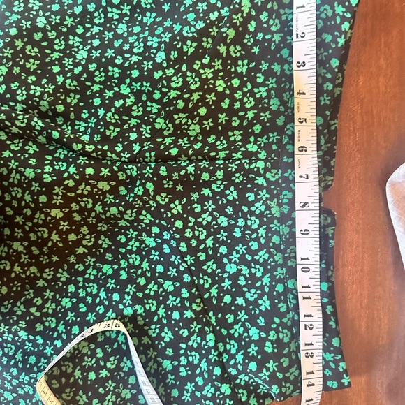 ZARA Green & Black Floral Skort – Size Medium - Picture 3 of 6